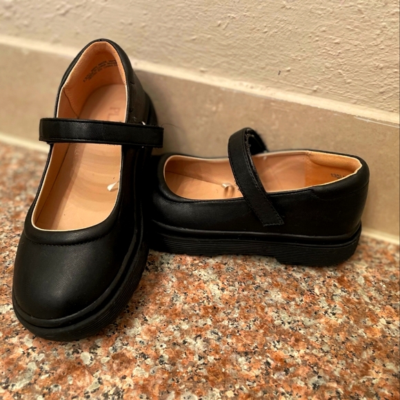 The Children's Place Other - Girls Mary Jane Black Dress shoe